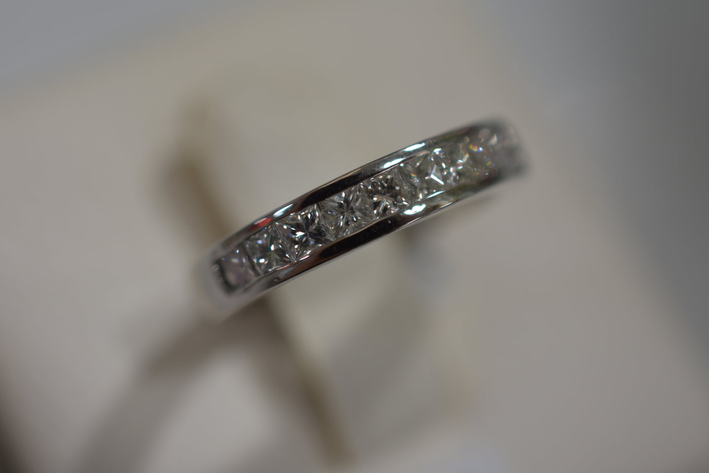 9ct Diamond set wedder