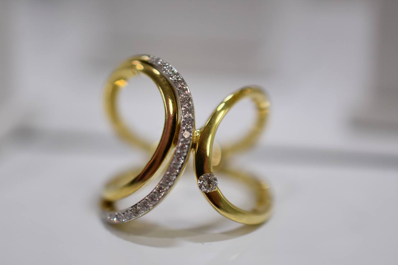 9ct YG & Rh dia set dress ring