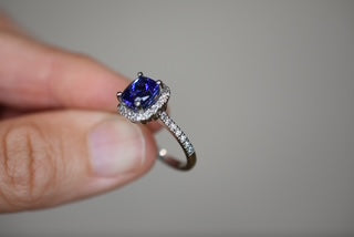 Tanzanite & Diamond ring