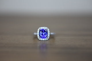 Tanzanite & Diamond ring