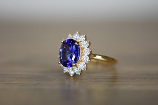 Tanzanite & Diamond set ring