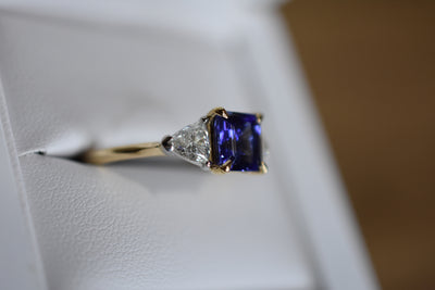 Tanzanite and Diamond set ring