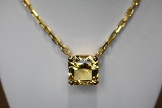 Scapolite pendant & chain