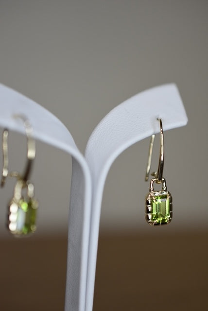 EARRING 9ct Yellow Gold PERIDOT