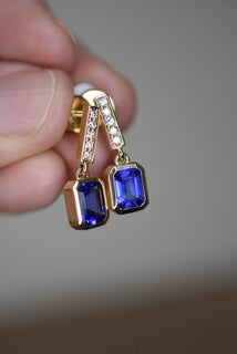 Tanzanite & Diamond set earrings
