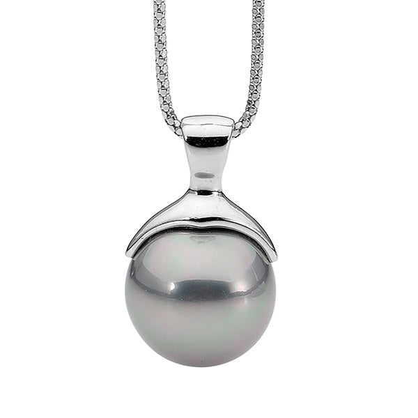 Silver Grey Fresh Water Pearl pendant and chain.