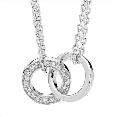 Interlocking circle pendant